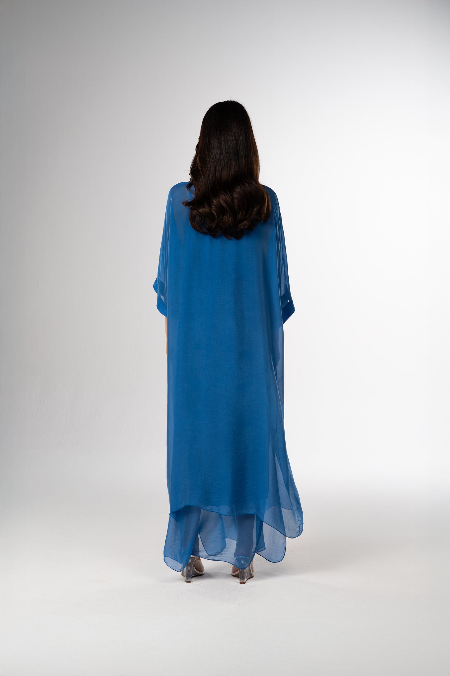 قفطان إيطالي من الحرير القطني باللونين الأسود والأبيض (مجموعة رمضان)