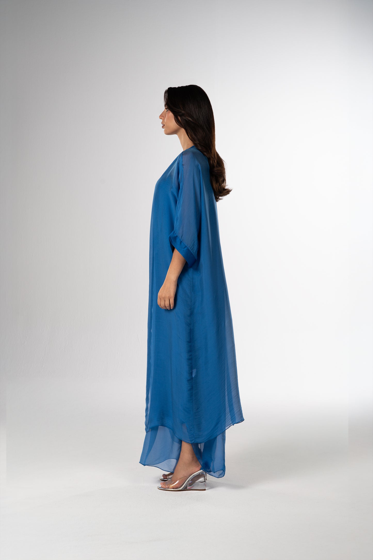 قفطان إيطالي من الحرير القطني باللونين الأسود والأبيض (مجموعة رمضان)