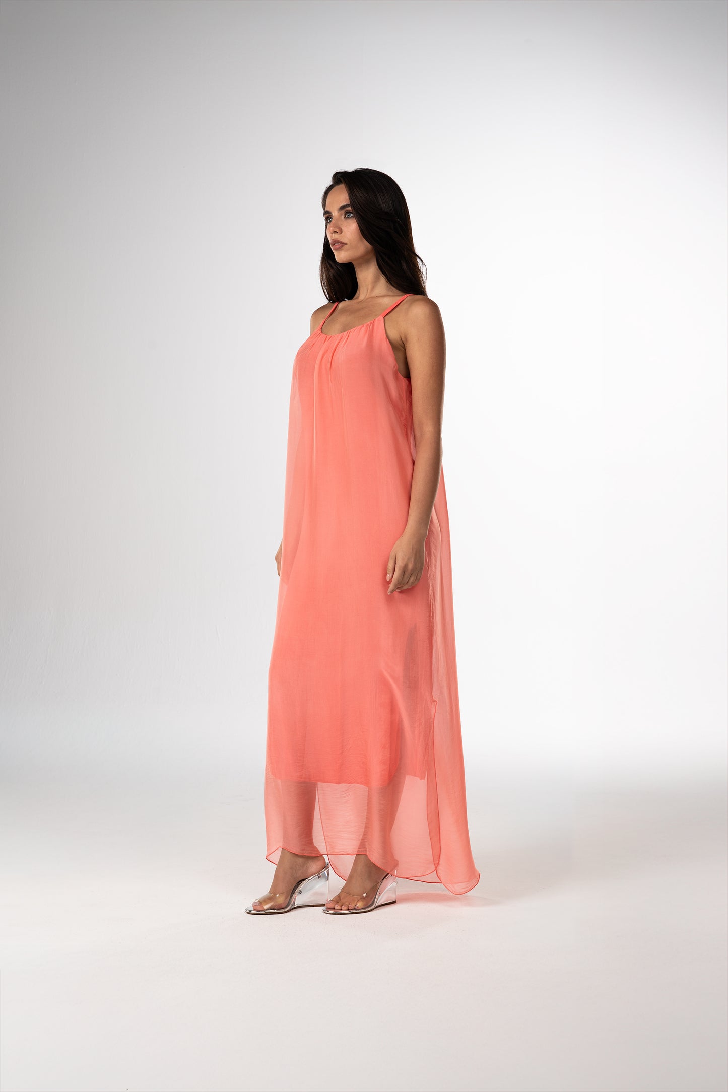 قفطان إيطالي من الحرير القطني باللونين الأسود والأبيض (مجموعة رمضان)