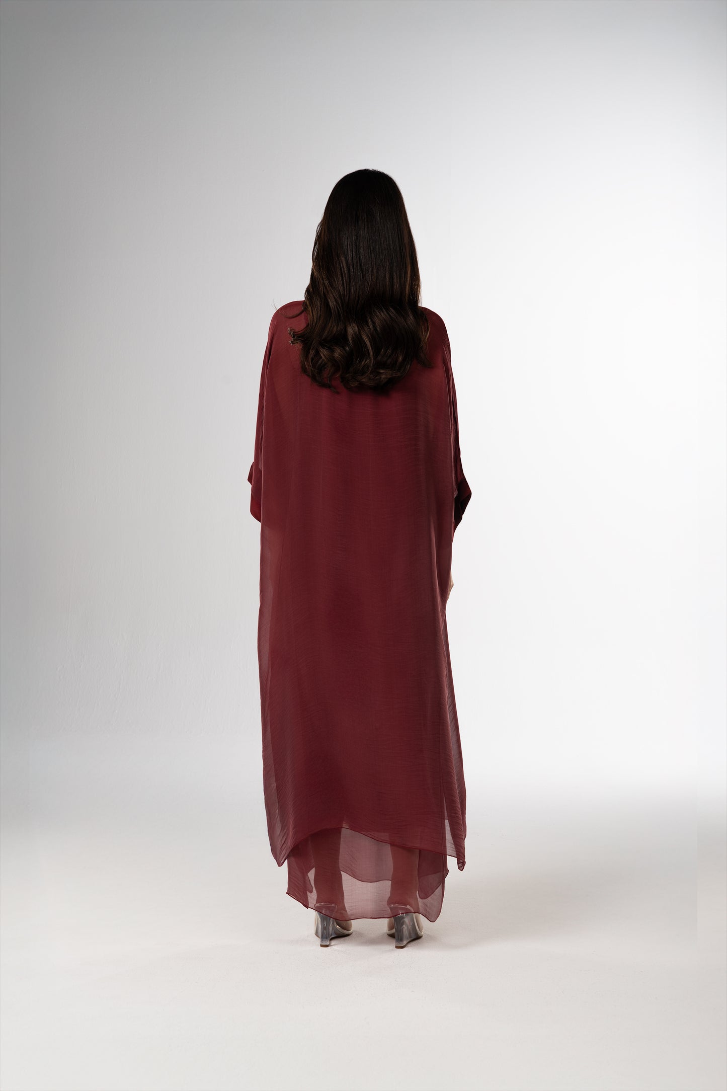 قفطان إيطالي من الحرير القطني باللونين الأسود والأبيض (مجموعة رمضان)