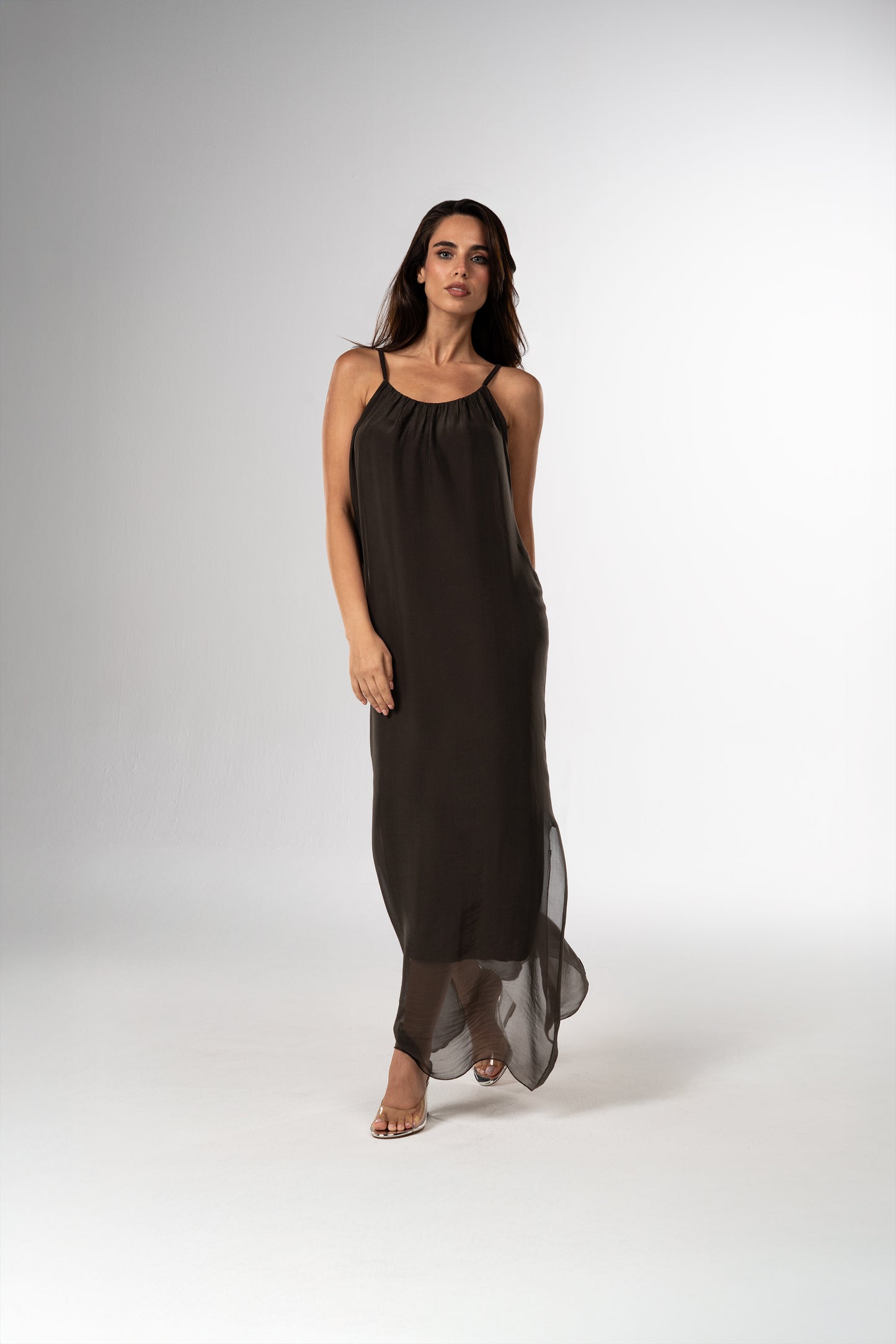 قفطان إيطالي من الحرير القطني باللونين الأسود والأبيض (مجموعة رمضان)