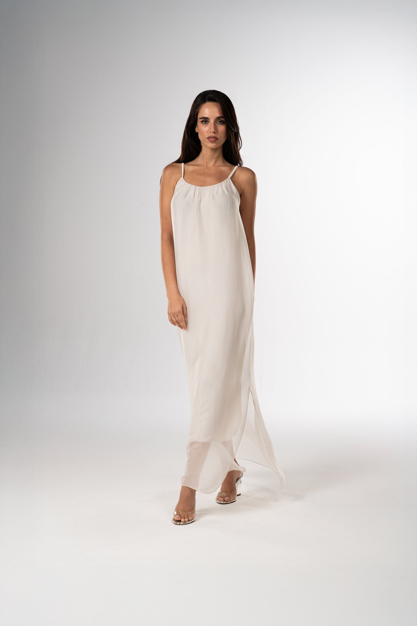 قفطان إيطالي من الحرير القطني باللونين الأسود والأبيض (مجموعة رمضان)