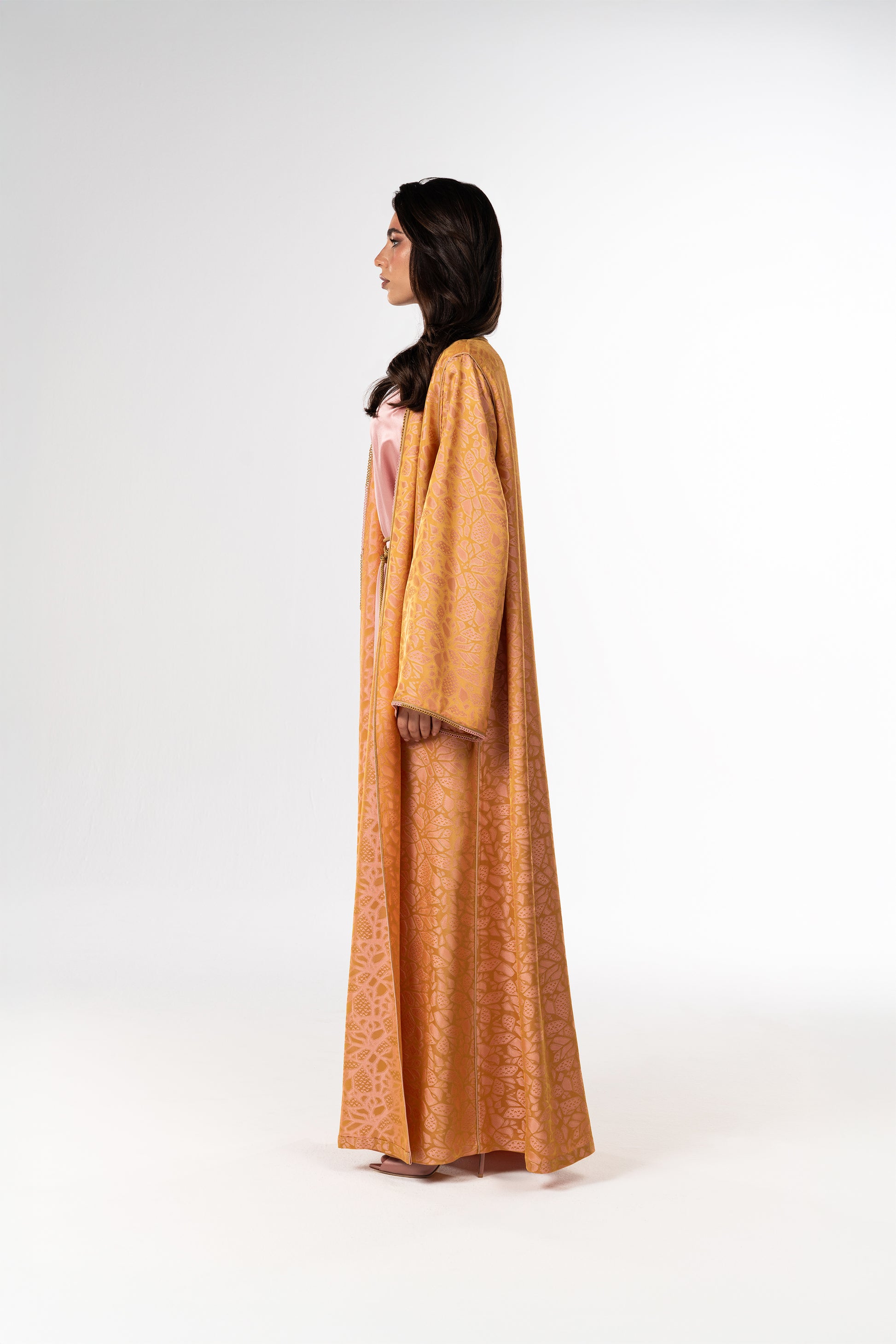 Golden Rose Jacquard Two-Piece Caftan with Viscose Satin Inner Dress إصدارا محدود يدوية بالكامل